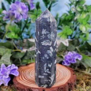 Green Bamboo Leaf Crystal Point #7